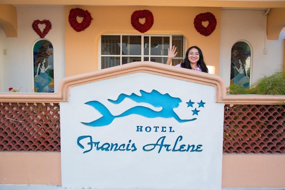 Hotel Francis Arlene Adults Only อิสลามูเฮเรส ภายนอก รูปภาพ