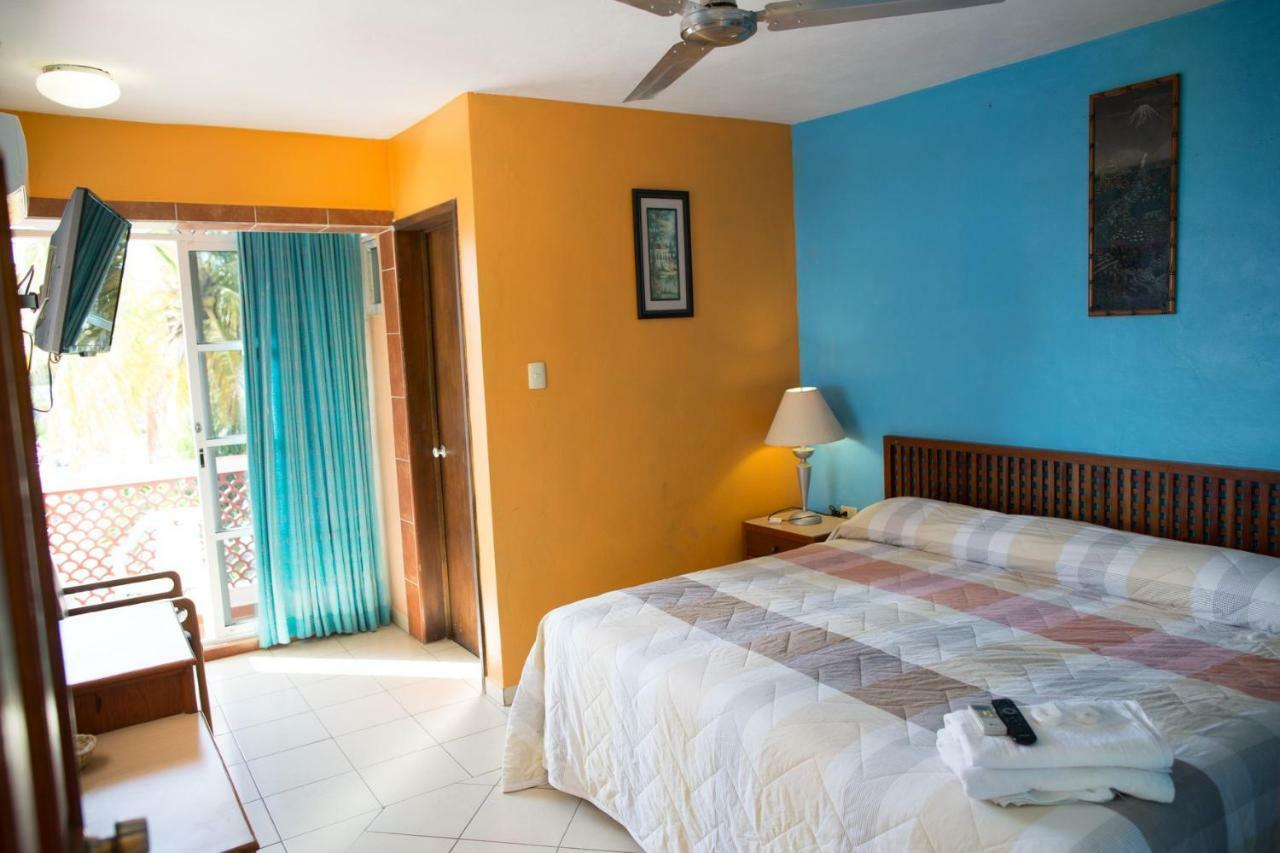 Hotel Francis Arlene Adults Only อิสลามูเฮเรส ภายนอก รูปภาพ